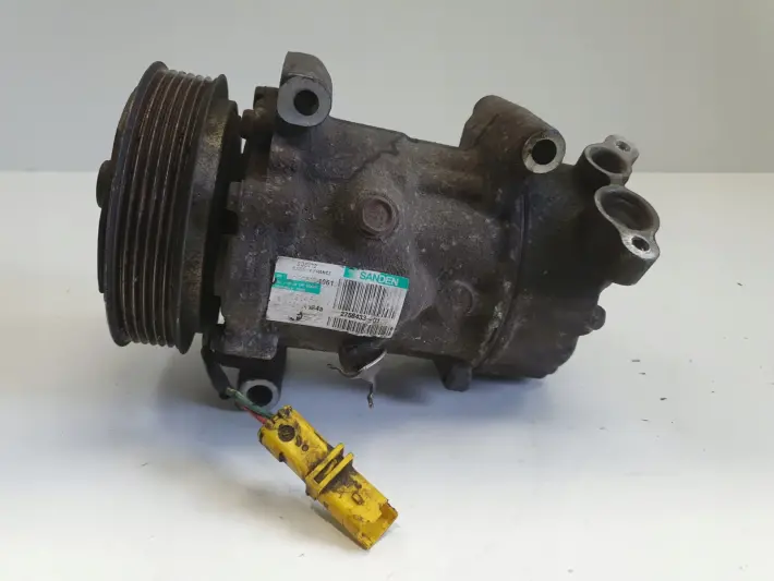 Mini One R56 1.4 16V VTi SPRĘŻARKA KLIMATYZACJI 2758433