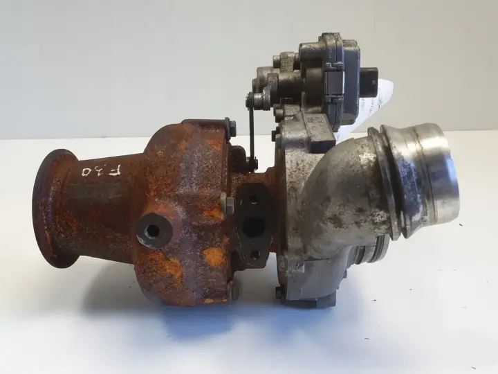 BMW F30 F31 2.0 D TURBOSPRĘŻARKA turbo 8518204