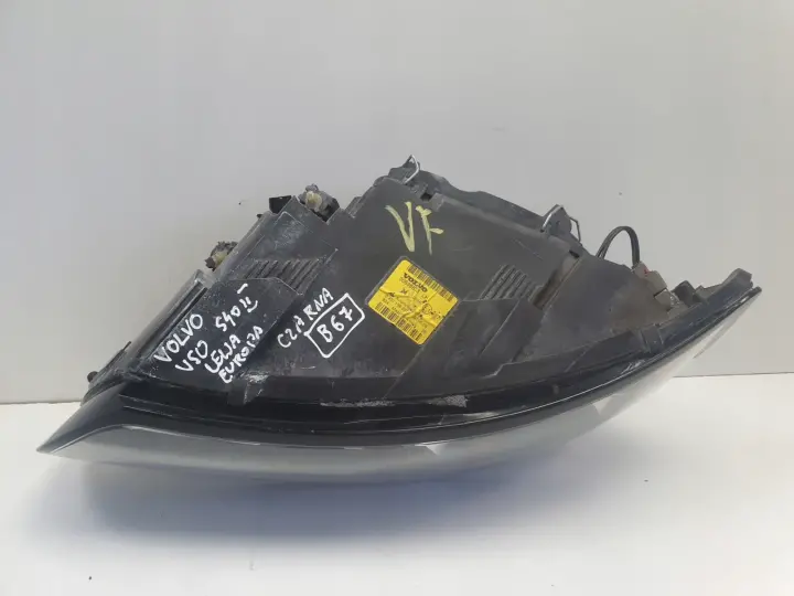 Volvo S40 II V50 04-07r PRZEDNIA LAMPA LEWA lewy przód EUROPA 30698873