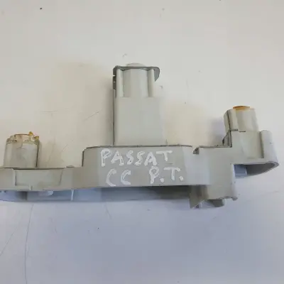 VW Passat CC PRAWY WKŁAD TYLNEJ LAMPY prawy tył pasażera 27097002
