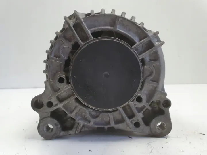 VW Passat B6 2.0 TDI ALTERNATOR BOSCH