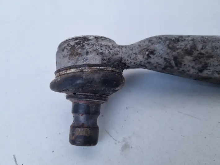 Audi A4 B5 Passat B5 PRZEDNI LEWY GÓRNY WAHACZ przód