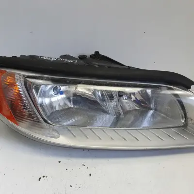 Volvo S80 II V70 III 07-13r PRZEDNIA LAMPA PRAWA prawy przód EURO 31214352