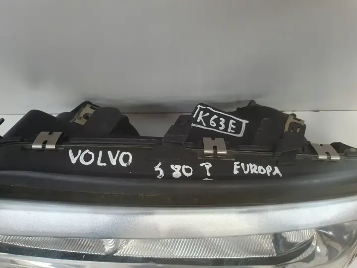 Volvo S80 I 04-06r LIFT PRZEDNIA LAMPA LEWA lewy przód EUROPA