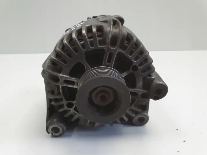 BMW E87 E90 E91 2.0 D ALTERNATOR valeo 7802471