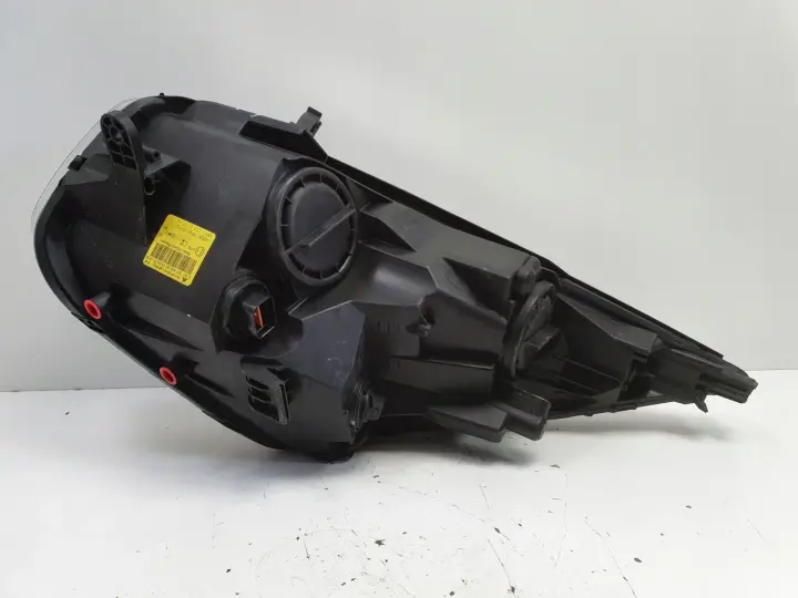 Kia Venga PRZEDNIA LAMPA PRAWA prawy przód anglik 92102-1P500