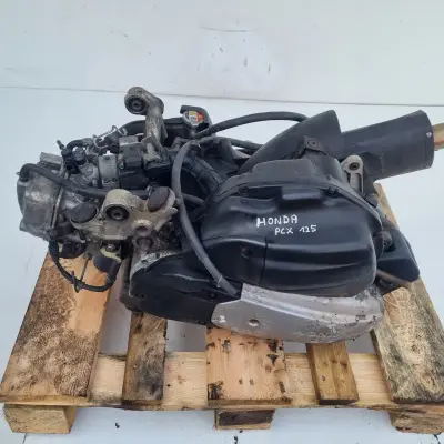 Honda PCX 125 PCX125 2011r SILNIK SKRZYNIA NAPĘD TŁUMIK GAZNIK WYDECH JF28E