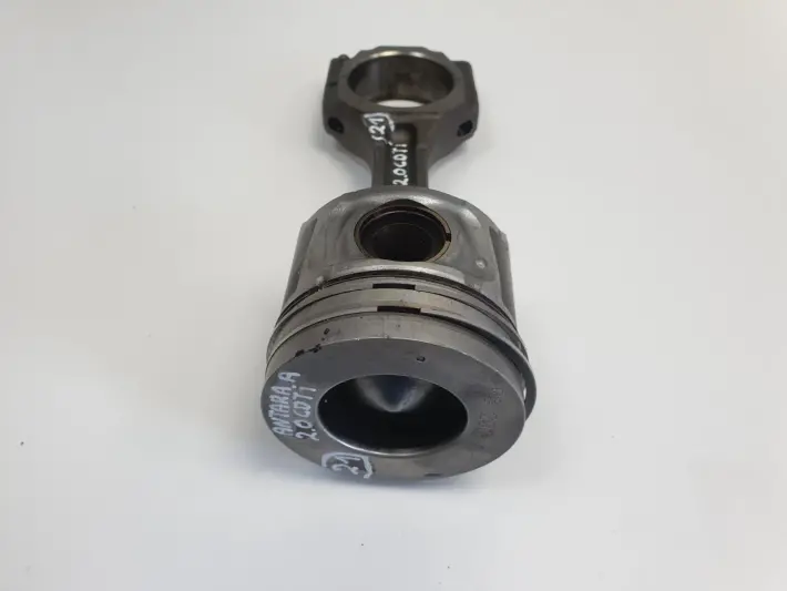 Opel Antara 2.0 CDTI TŁOK korbowód