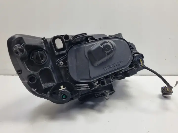 Volvo S60 II V60 LIFT PRZEDNIA LAMPA LEWA lewy przód XENON skrętna 31420261