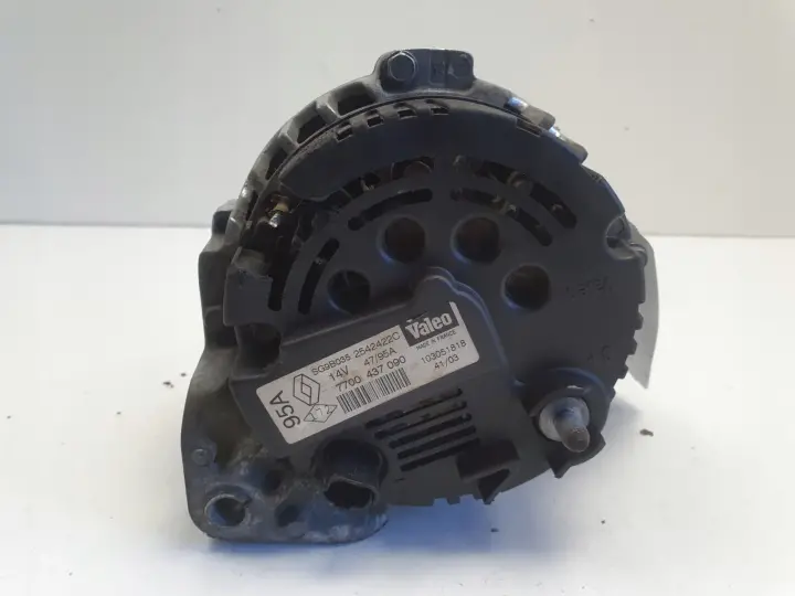 Renault Clio II 1.2 16V ALTERNATOR valeo 7700437090 95A