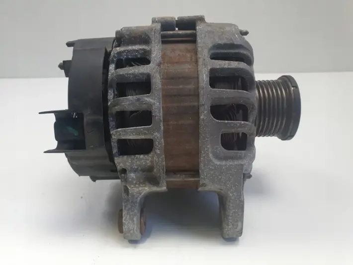 Dacia Duster II 1.0 0.9 TCe ALTERNATOR 231006677R 2714143A.