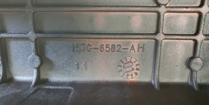 Ford Mondeo MK3 2.0 16V POKRYWA ZAWORÓW 1S7G-6582-AH