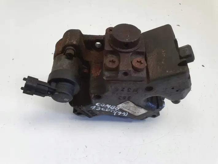 Opel Combo C 1.3 CDTI POMPA WTRYSKOWA 0445010204