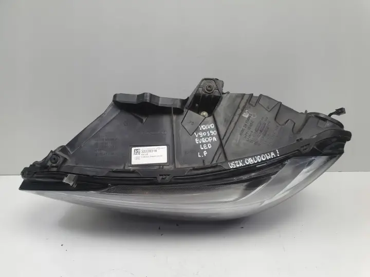 Volvo V90 S90 II PRZEDNIA LAMPA LEWA lewy przód FULL LED EUROPA 32228316