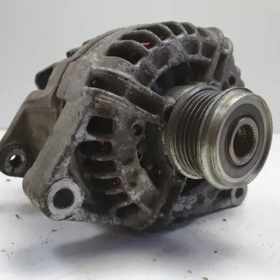 Opel Corsa D 1.4 16V ALTERNATOR bosch 0124425087 120A