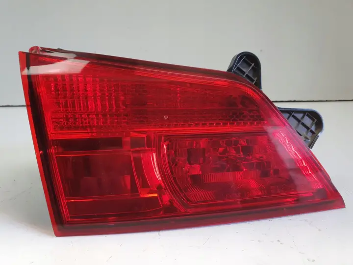 Subaru Legacy V kombi TYLNA LAMPA LEWA lewy tył kierowcy w klapę