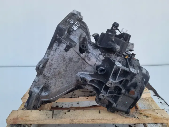 Opel Corsa E 1.4 16V SKRZYNIA BIEGÓW BFJS394 manualna MANUAL