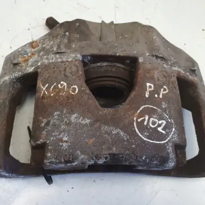 Volvo XC90 I PRZEDNI ZACISK HAMULCOWY Prawy przód Pasażera P.P 30657307 960