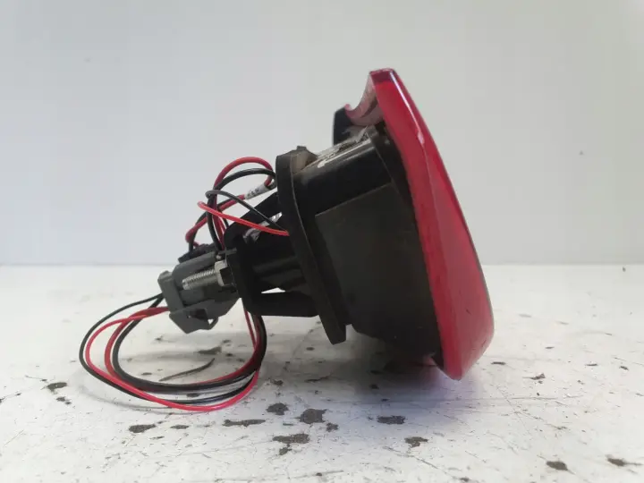 Volvo S60 II TYLNA LAMPA LEWA lewy tył kierowcy w klapę 30796271