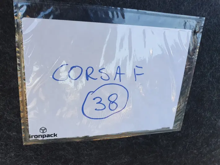 Opel Corsa F 5D PODŁOGA BAGAŻNIKA Wykładzina