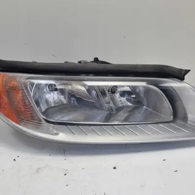 Volvo S80 II V70 III 07-13 PRZEDNIA LAMPA PRAWA prawy przód EUROPA 31214352