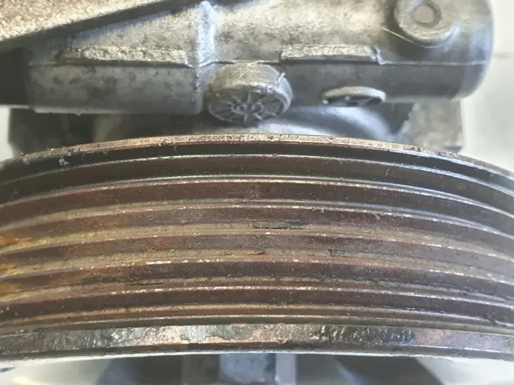 Hyundai Trajet 2.0 CRDI POMPA WSPOMAGANIA