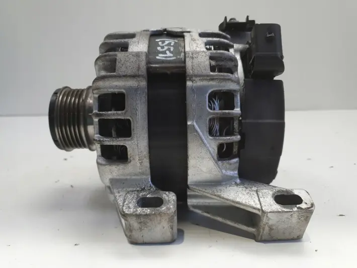 Volvo V70 III 2.0 D3 ALTERNATOR bosch 30659131