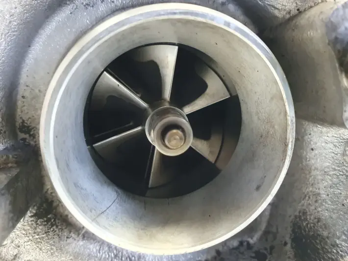 VW Passat B6 2.0 TDI TURBOSPRĘŻARKA turbo 03L253019J