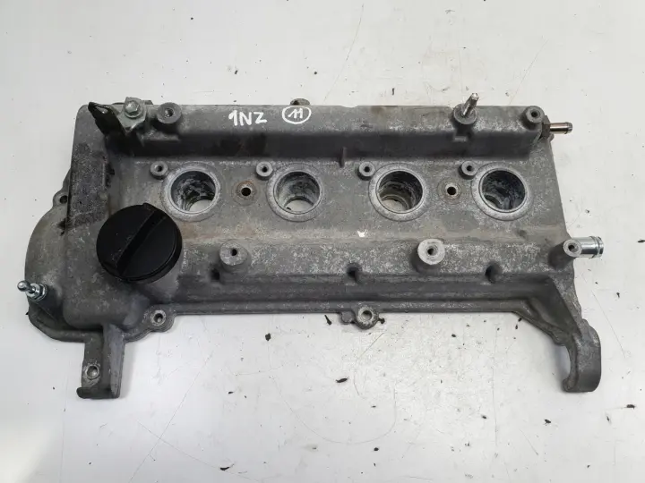 Toyota Yaris III 1.5 H POKRYWA ZAWORÓW 1NZ