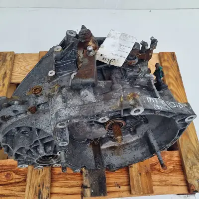 Alfa Romeo Giulietta 2.0 JTDM MANUALNA SKRZYNIA BIEGÓW manual M32