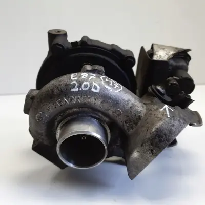 BMW E87 2.0 D TURBOSPRĘŻARKA turbo 7793865