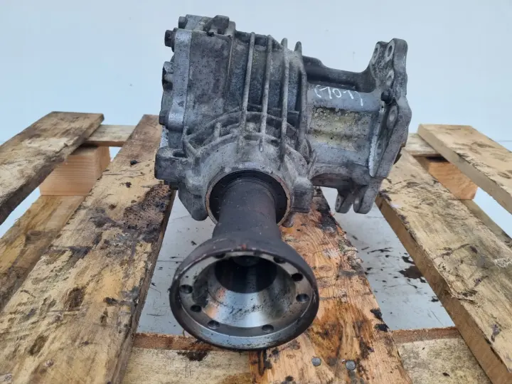 Volvo XC60 2.4 D5 REDUKTOR SKRZYNI BIEGÓW 7070010790