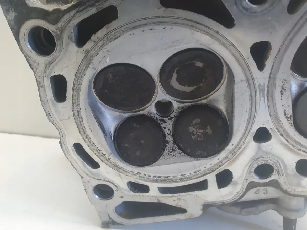 Subaru Legacy IV 2.0 B EJ204 PRAWA GŁOWICA CYLINDRÓW D20 zmienna faza