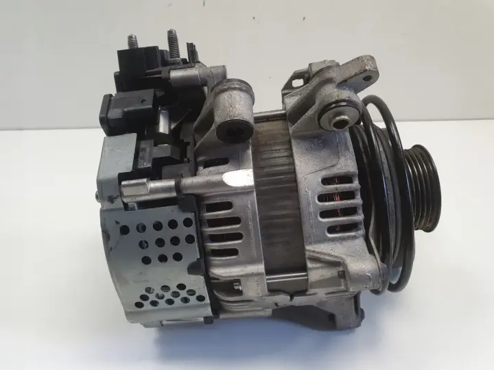 Volvo XC60 II 2.0 D B4 Mild Hybrid ALTERNATOR 32383087