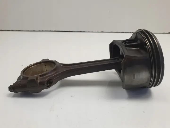 Opel Astra IV J 1.6 16V TŁOK KORBOWÓD A16XER