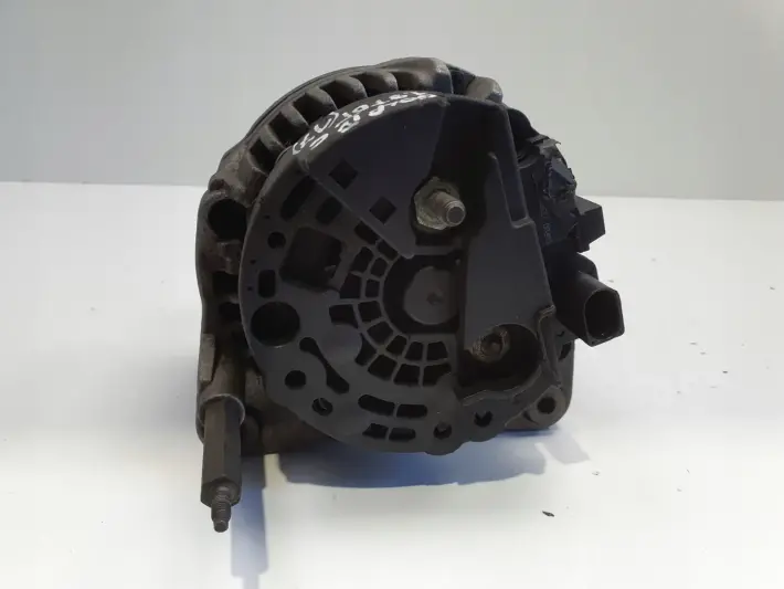 Audi A3 8L Golf IV 1.9 TDI ALTERNATOR BOSCH