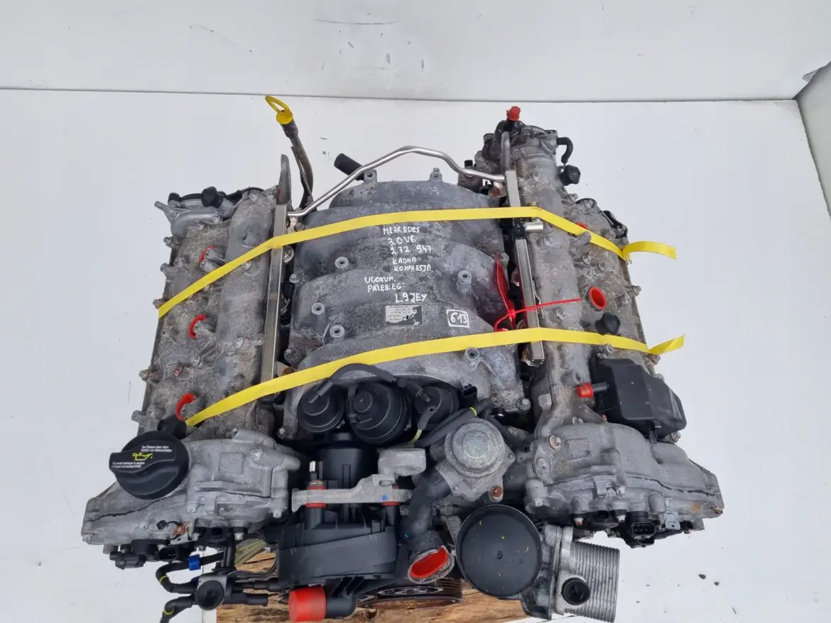 SILNIK KOMPLET Mercedes W204 3.0 V6 231KM 272947 272.947