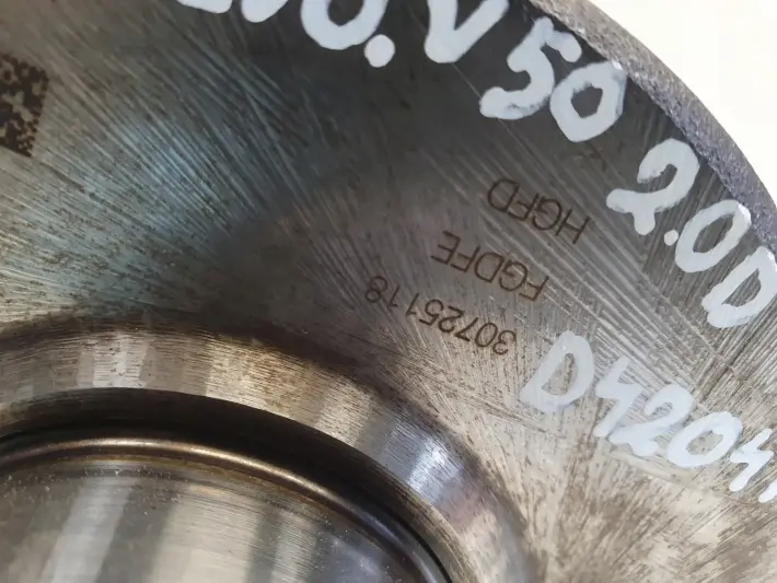 Volvo S40 II V50 2.0 D WAŁ KORBOWY 30725118 D4204T