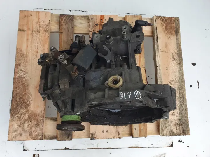 VW Bora 1.6 16V SKRZYNIA BIEGÓW DLP manualna MANUAL