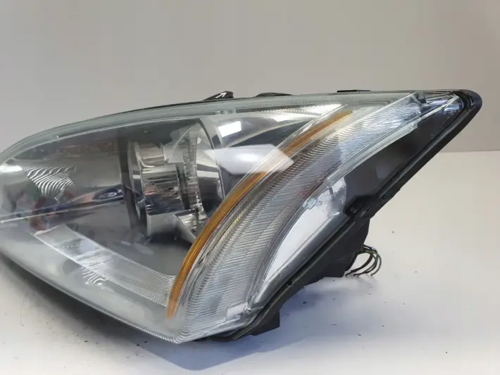 Ford Focus mk2 02-06 PRZEDNIA LAMPA LEWA lewy przód anglik