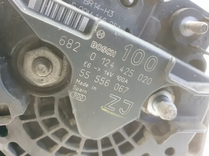 Opel Zafira B 1.6 16V ALTERNATOR bosch 0124425020 ZJ 100A