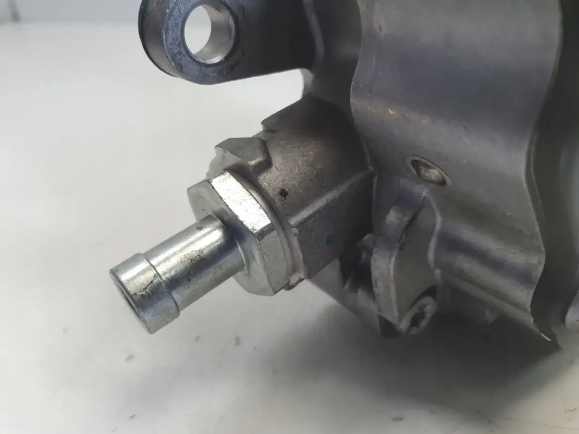 Audi A4 B5 B6 B7 A6 C5 1.9 TDI POMPA VACUM wakum LUK