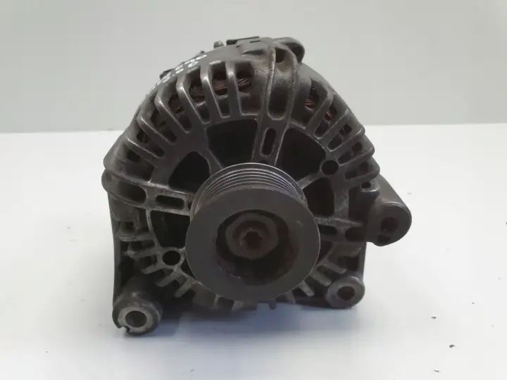 BMW E87 E90 E91 2.0 D ALTERNATOR valeo 7802471
