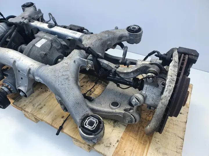 BMW F01 4.4 BI TURBO 750 TYLNE ZAWIESZENIE KOMPLET