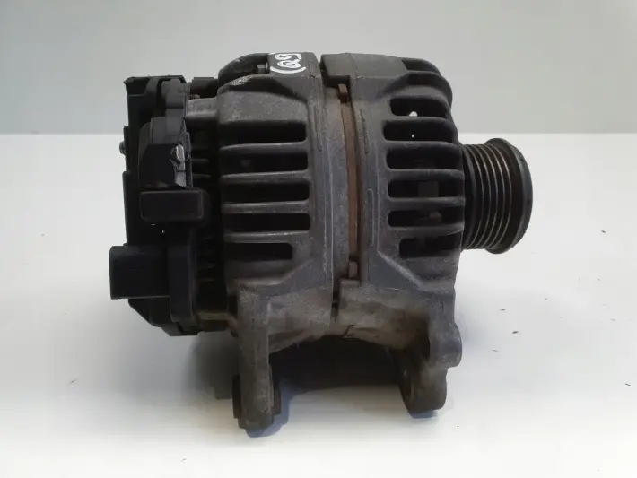 Seat Ibiza II lift 1.4 16V ALTERNATOR Bosch 038903023K 70A