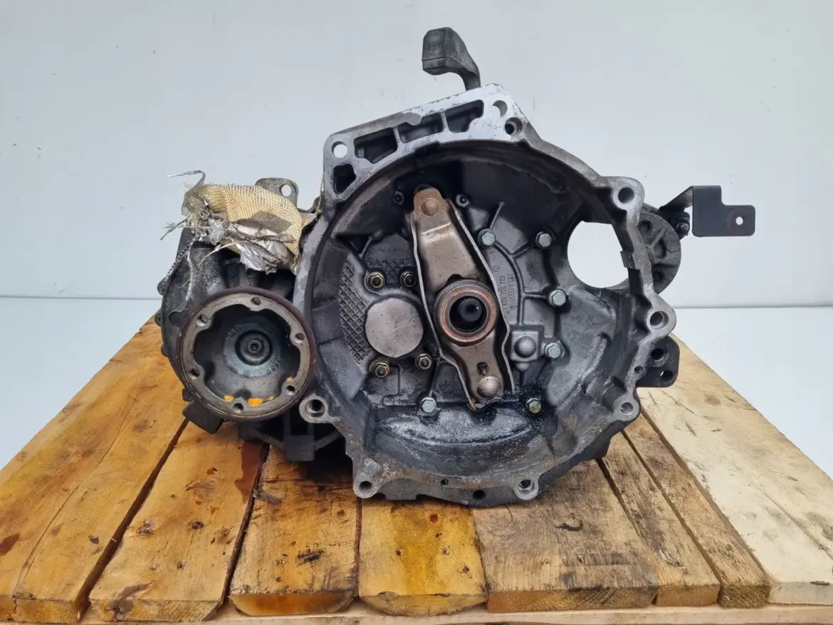 VW New Beetle 1.6 8V SKRZYNIA BIEGÓW manualna FCH manual