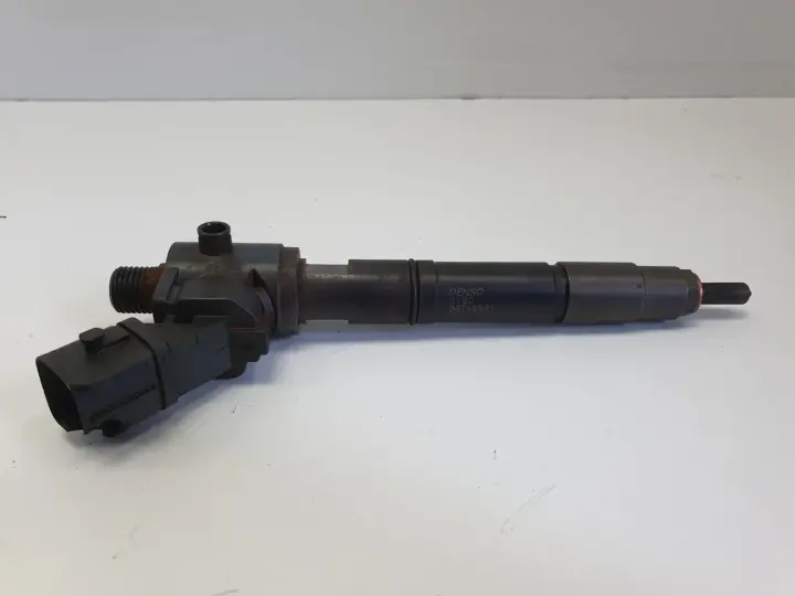 Volvo V70 III XC70 II lift 2.0D D4 WTRYSKIWACZ PALIWA Wtrysk 31405404