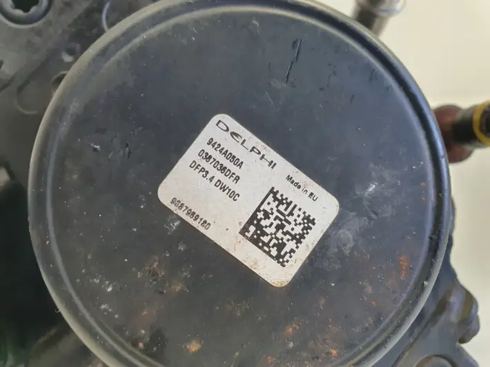 Ford Kuga 2.0 TDCI POMPA WTRYSKOWA 9687959180