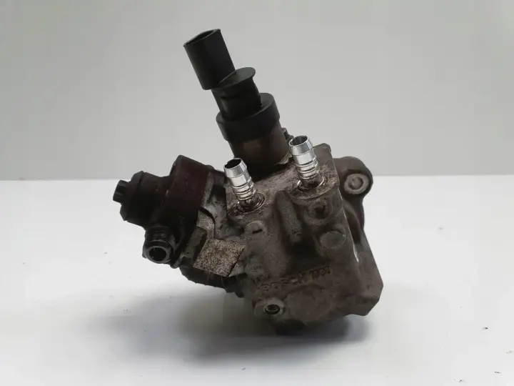 BMW E87 E90 E91 2.0 D N47 POMPA WTRYSKOWA paliwa 0445010506