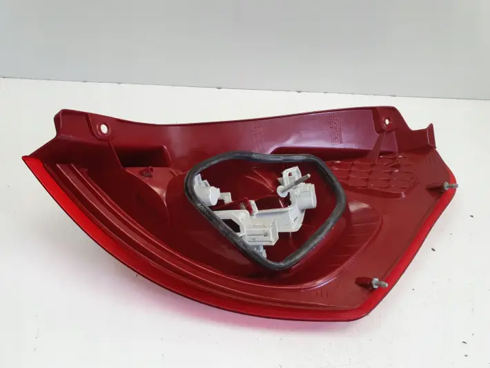 Ford Fiesta VII MK7 08-12r TYLNIA LAMPA LEWA LEWY TYŁ kierowcy 8A61-13405-A
